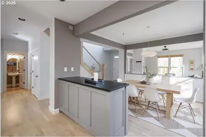 3924 SW Pasadena St, Portland, OR 97219 - Photo 11