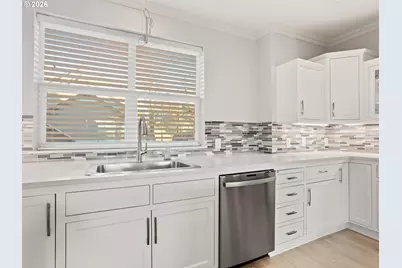 758 SE Fairwinds Loop, Vancouver, WA 98661 - Photo 7