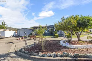 118 NW Cordelia Ct, Roseburg, OR 97471 - Photo 3