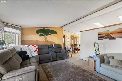 118 NW Cordelia Ct, Roseburg, OR 97471 - Photo 13