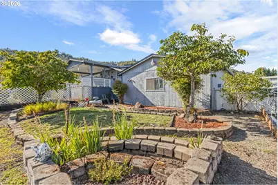 118 NW Cordelia Ct, Roseburg, OR 97471 - Photo 45