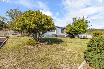 118 NW Cordelia Ct, Roseburg, OR 97471 - Photo 5