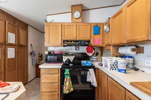 118 NW Cordelia Ct, Roseburg, OR 97471 - Photo 19