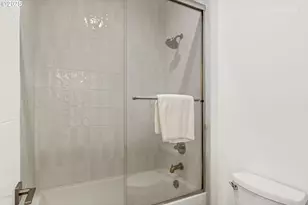 2415 E 6th St, Vancouver, WA 98661 - Photo 27