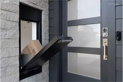 2415 E 6th St, Vancouver, WA 98661 - Photo 3