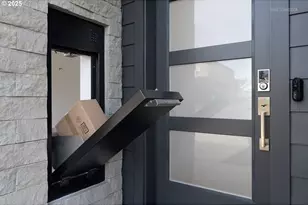 2415 E 6th St, Vancouver, WA 98661 - Photo 3