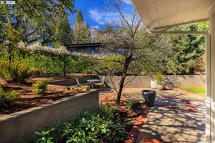 875 W 36th Ave, Eugene, OR 97405 - Photo 43