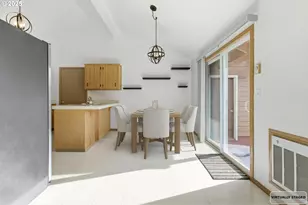 2423 Benson Ln, Eugene, OR 97408 - Photo 23