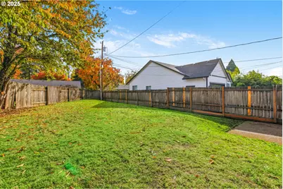 2423 Benson Ln, Eugene, OR 97408 - Photo 41