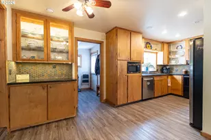 2 S College St, Joseph, OR 97846 - Photo 7