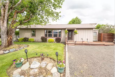 2 S College St, Joseph, OR 97846 - Photo 1