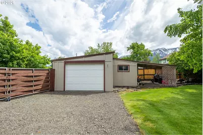2 S College St, Joseph, OR 97846 - Photo 27