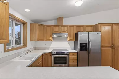 703 NW 17th St, Battle Ground, WA 98604 - Photo 13