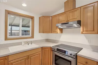 703 NW 17th St, Battle Ground, WA 98604 - Photo 17