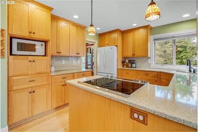 8056 SE 141st Ave, Portland, OR 97236 - Photo 9