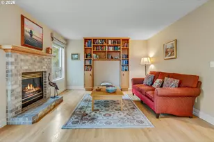 8056 SE 141st Ave, Portland, OR 97236 - Photo 3