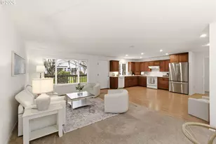 1639 NE 150th Ave, Portland, OR 97230 - Photo 9