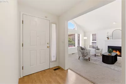 1639 NE 150th Ave, Portland, OR 97230 - Photo 3