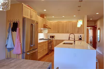 123 S Hemlock St #204, Cannon Beach, OR 97110 - Photo 13