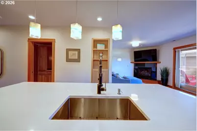 123 S Hemlock St #204, Cannon Beach, OR 97110 - Photo 17