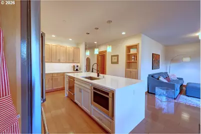 123 S Hemlock St #204, Cannon Beach, OR 97110 - Photo 15