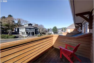123 S Hemlock St #204, Cannon Beach, OR 97110 - Photo 9