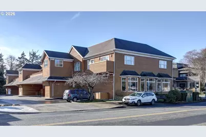 123 S Hemlock St #204, Cannon Beach, OR 97110 - Photo 1