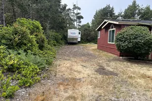 88282 Elmont Dr, Florence, OR 97439 - Photo 5