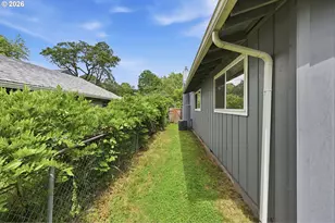 17625 SE Rose St, Milwaukie, OR 97267 - Photo 39