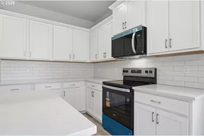 619 S 5th St, Carlton, OR 97111 - Photo 13