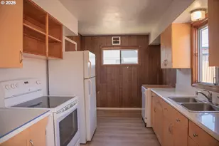 905 Chenoweth Loop, The Dalles, OR 97058 - Photo 9