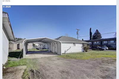 105 Redpath, Kelso, WA 98626 - Photo 3