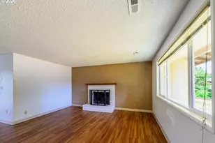 165 E Rosewood Ave, Eugene, OR 97404 - Photo 7