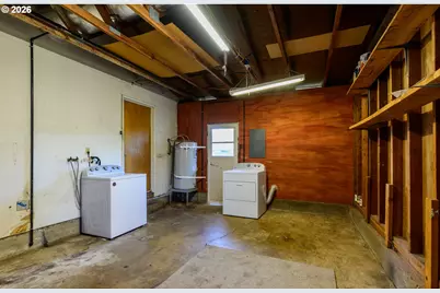 165 E Rosewood Ave, Eugene, OR 97404 - Photo 33