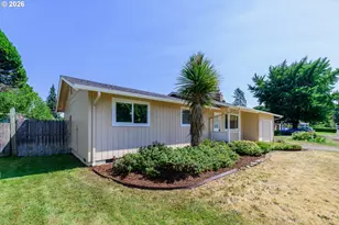 165 E Rosewood Ave, Eugene, OR 97404 - Photo 5