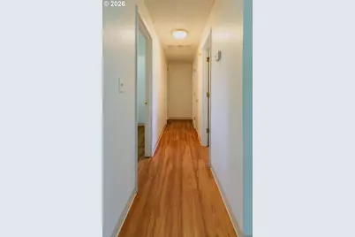 165 E Rosewood Ave, Eugene, OR 97404 - Photo 17