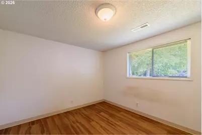 165 E Rosewood Ave, Eugene, OR 97404 - Photo 27