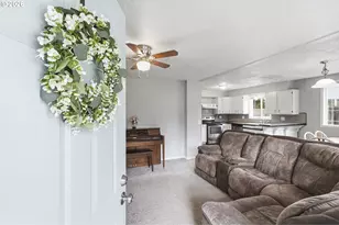 1401 Pierce St, Oregon City, OR 97045 - Photo 7