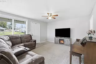 1401 Pierce St, Oregon City, OR 97045 - Photo 11