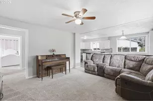 1401 Pierce St, Oregon City, OR 97045 - Photo 9