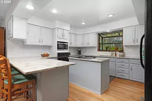 1359 Quail Ln, Roseburg, OR 97471 - Photo 11