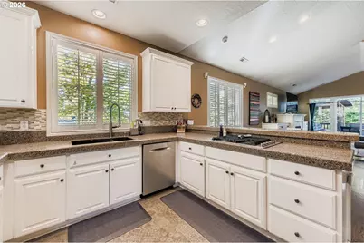 19874 Bennington Ct, West Linn, OR 97068 - Photo 13