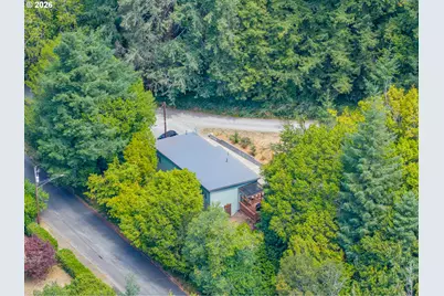 204 S Irving St, Coquille, OR 97423 - Photo 39
