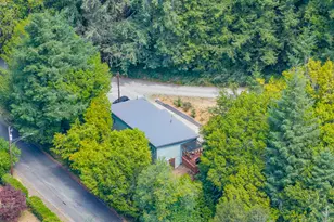 204 S Irving St, Coquille, OR 97423 - Photo 39