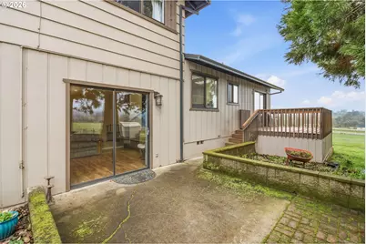 270 Glenwood Ct, Roseburg, OR 97471 - Photo 13