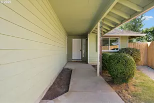 21532 SW Peggy Ct, Beaverton, OR 97003 - Photo 3