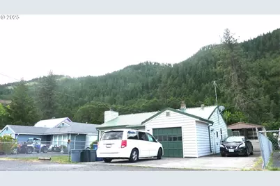 610 Bluff Rd, Klickitat, WA 98628 - Photo 1