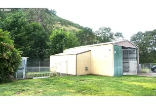 610 Bluff Rd, Klickitat, WA 98628 - Photo 9