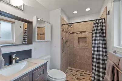 1704 N Meridian St, Newberg, OR 97132 - Photo 23