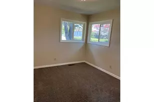 4803 Hazelgreen Rd NE, Salem, OR 97305 - Photo 9